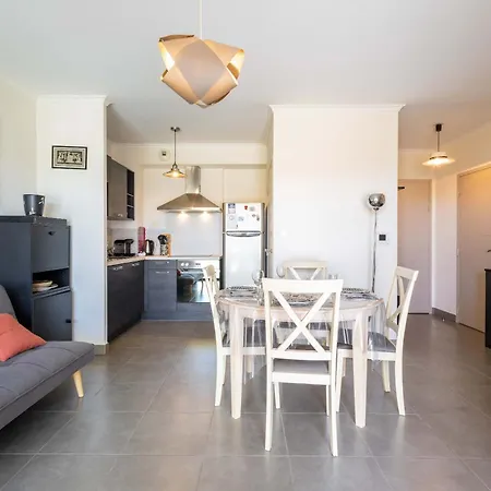 Apartment Proche La Dans Calme